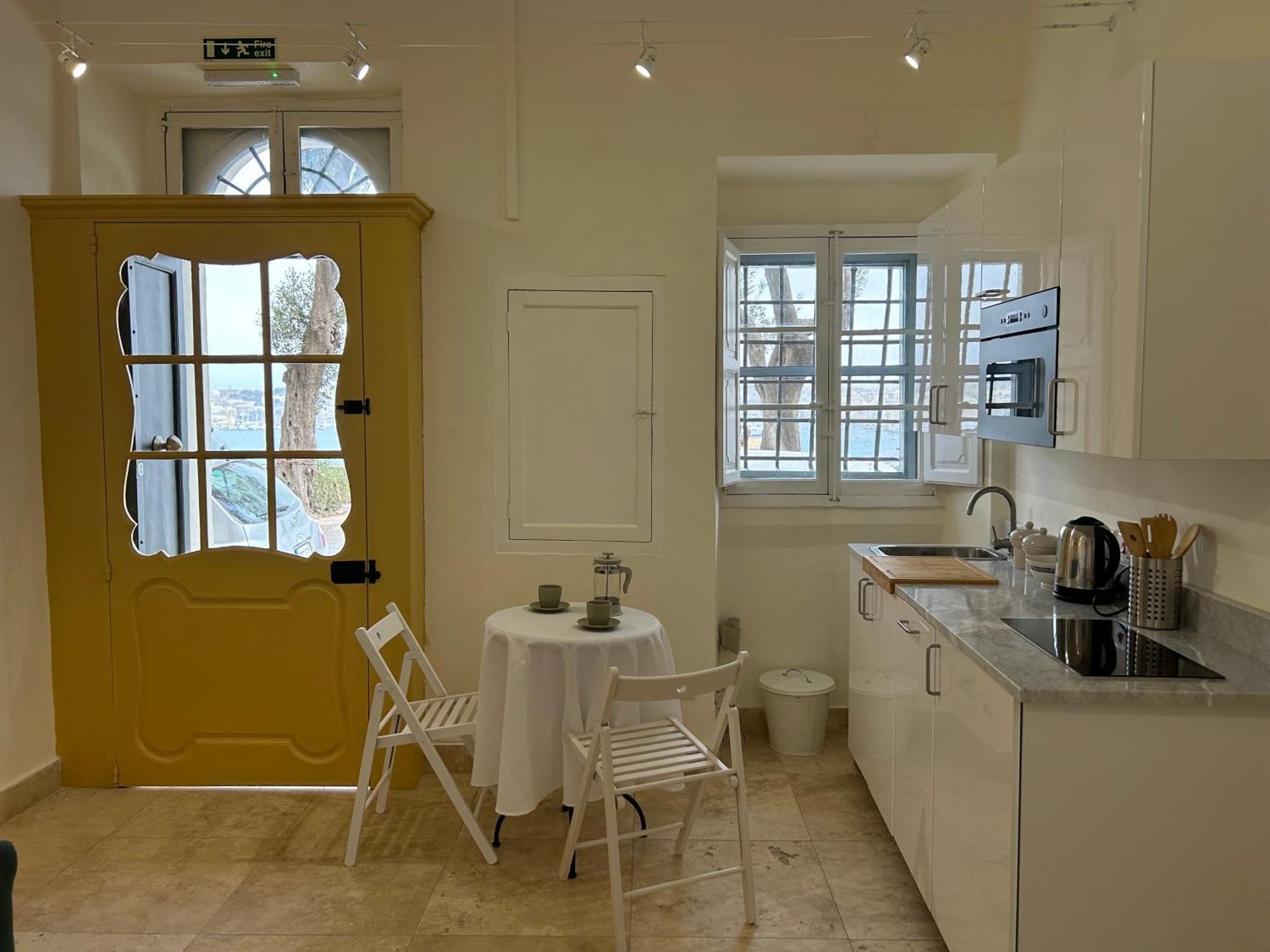 Prestigious Pied A Terre Wignacourt With Views Apartment Valletta Exterior photo